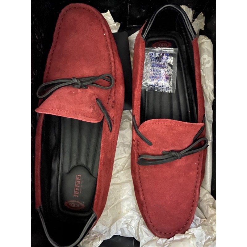 （男）Tod’s紅色豆豆鞋
