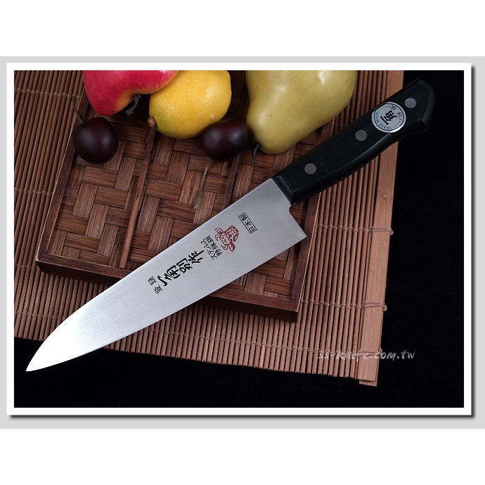《一角別作》專業主廚刀(牛刀)180mm 型號：YG-003