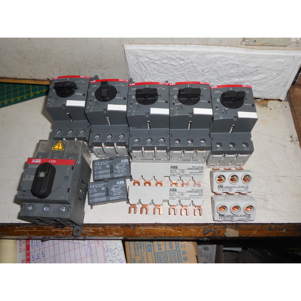 ABB手動電動機啟動器MS132 OT63F3  PS1-2-0-65三相母線S1-M1-25供電模塊 HKF1-11