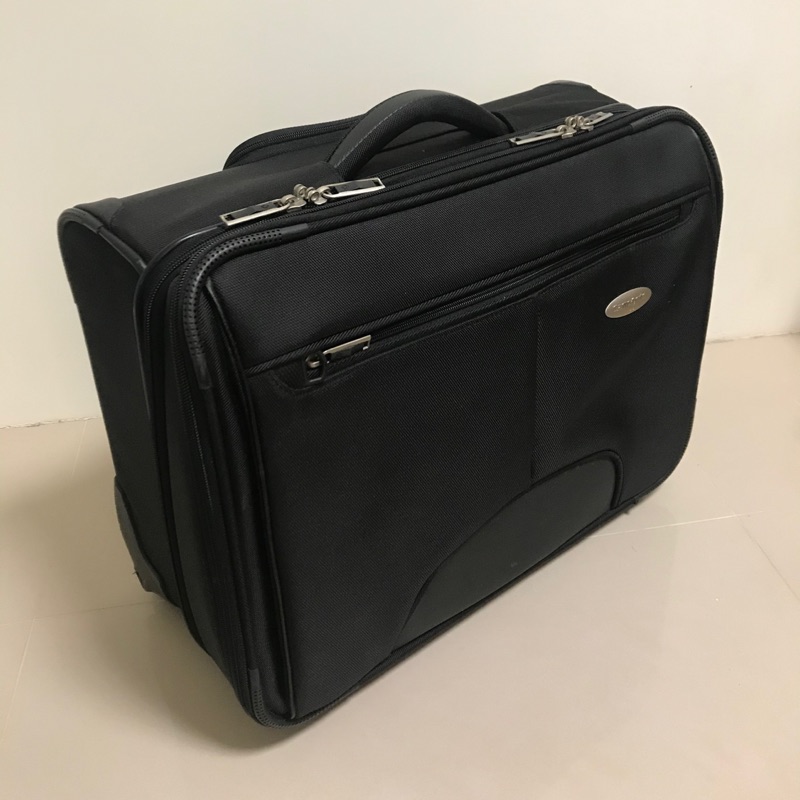 [二手出清] Samsonite新秀麗 登機箱 商務行李箱 小行李箱 (黑色)