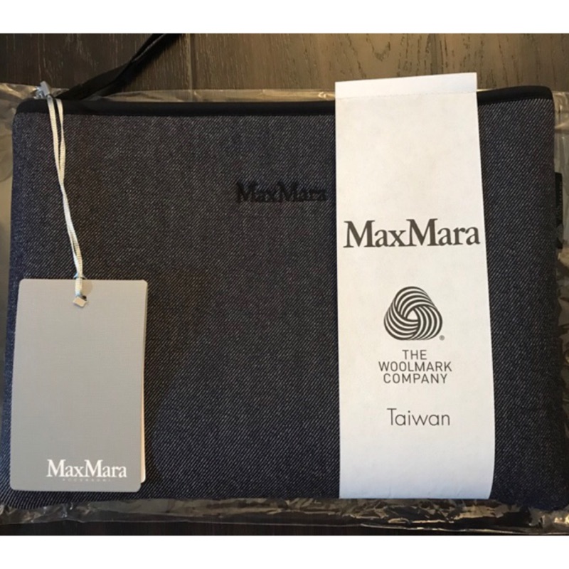 全新公司正品MaxMara 羊毛手拿包、IPAD case 1枚