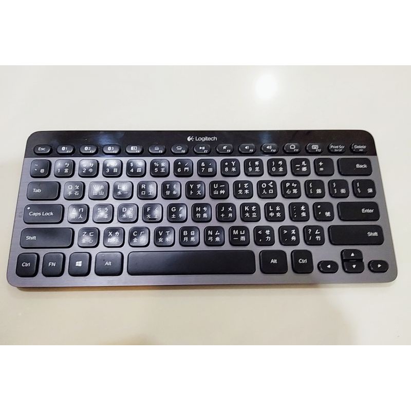 廉讓~ USB充電 免換電池 羅技Logitech k810 藍芽 無線鍵盤