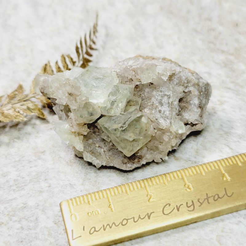 L'amour Crystal心輪療癒 | 天然淺綠螢石共生石英Green fluorite帶彩虹 小晶洞原礦 礦石標本