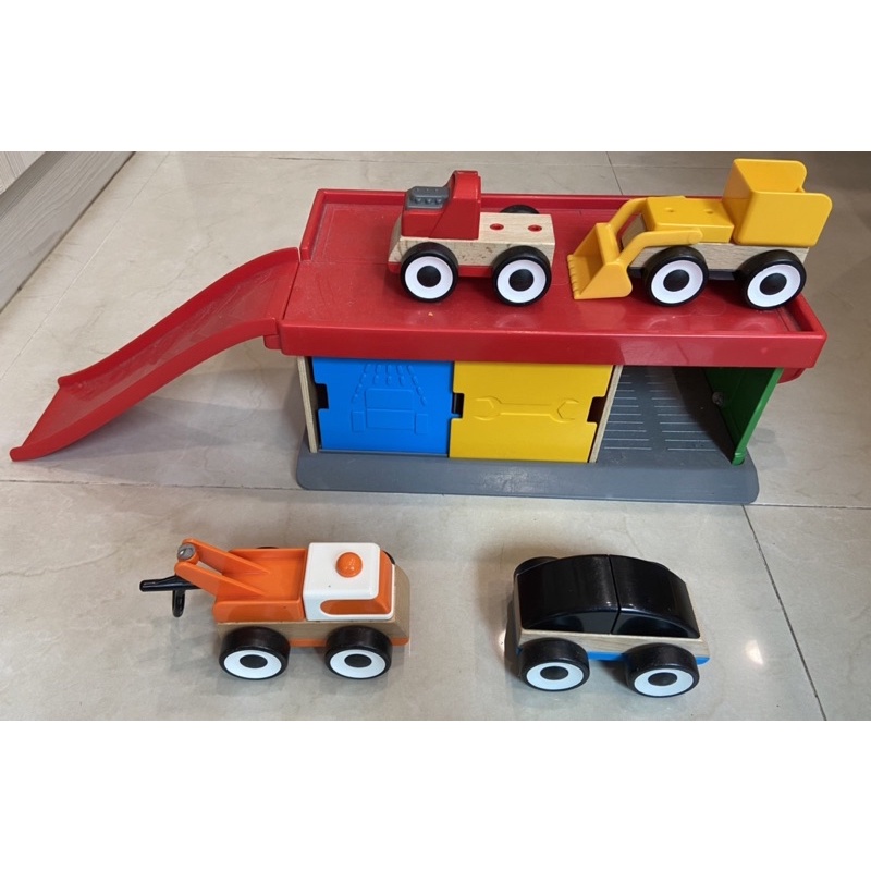 IKEA LILLABO 玩具車庫+4台車子 （合售如圖片）
