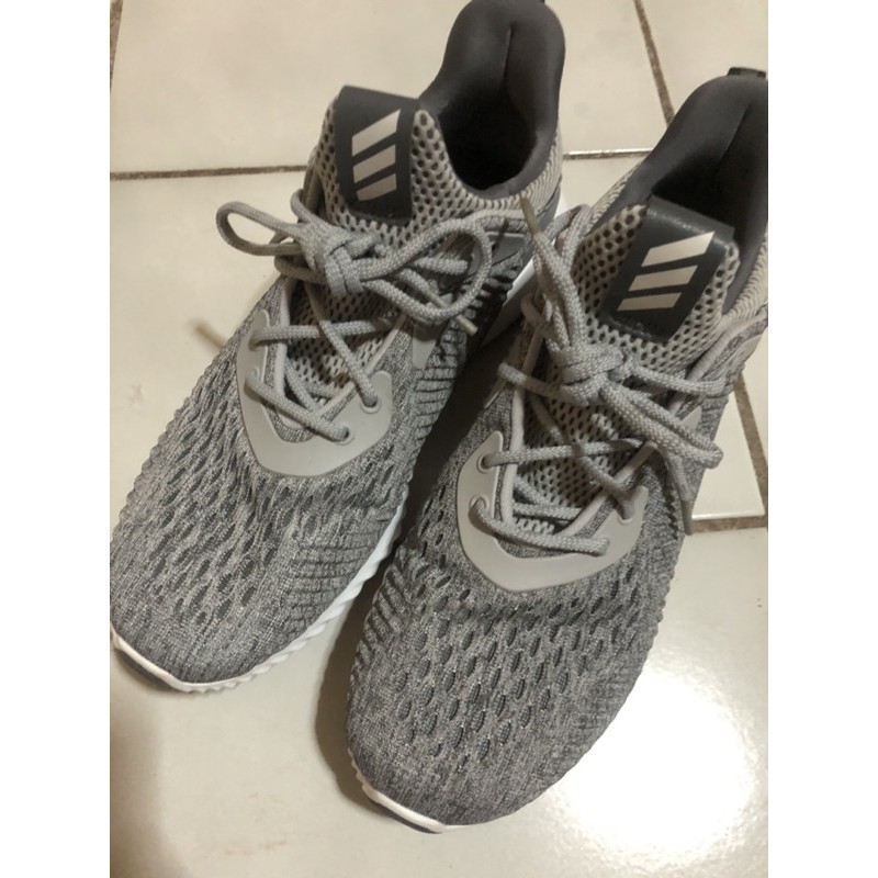 最後一雙～Adidas Alphabounce灰色慢跑鞋