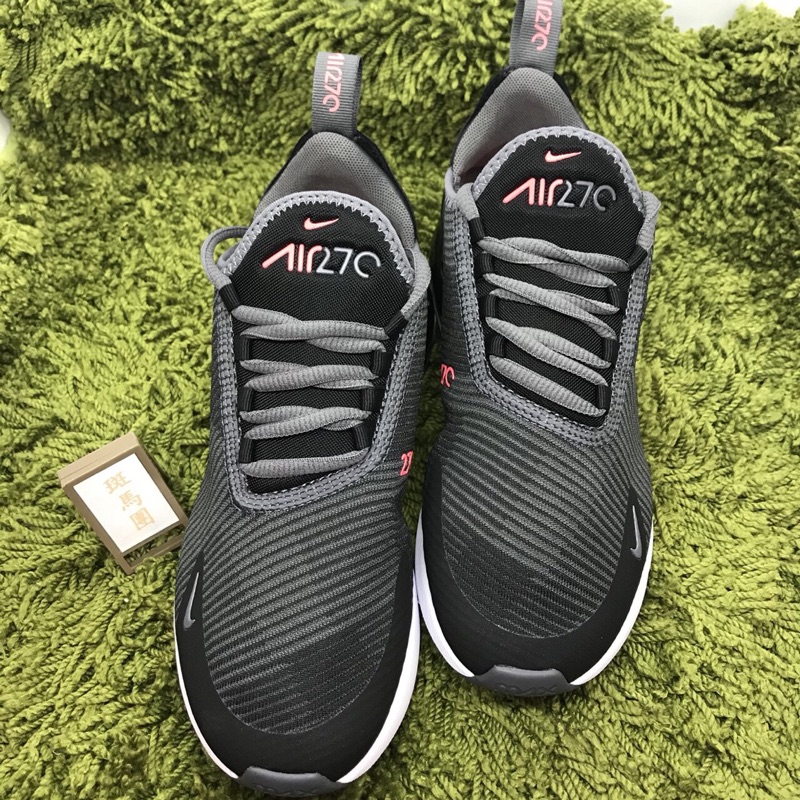 Nike Air Max 270 慢跑鞋/大童鞋/女生可以撿便宜喔