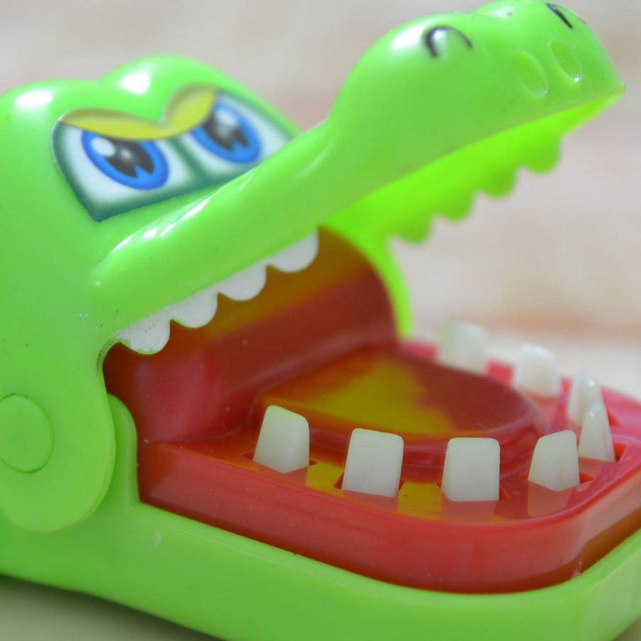 咬小鱷魚牙鱷魚咬鱷魚牙互動玩具