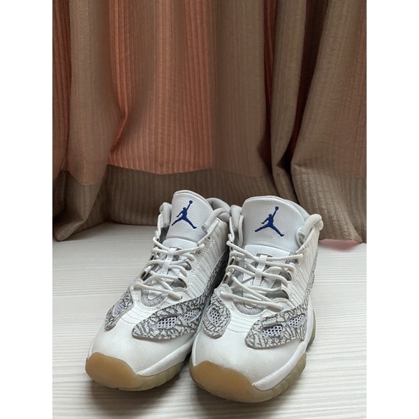 Air Jordan 11 low 9成新 24cm(二手）