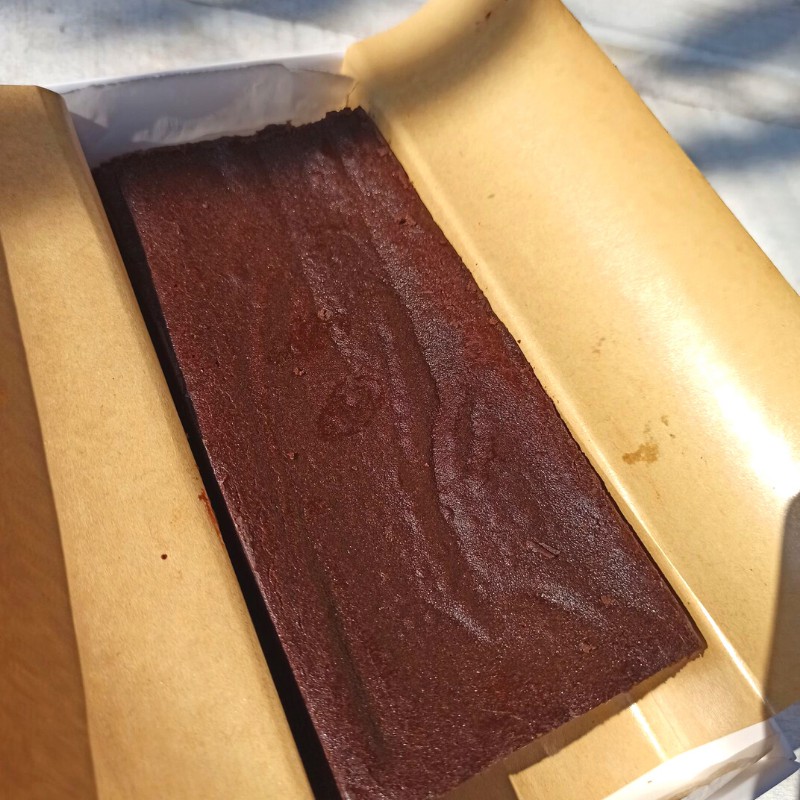現磨巧克力製作 生巧克力 凹蛋糕 巧克力製品 生銅可食用 約巧克力88%甜度