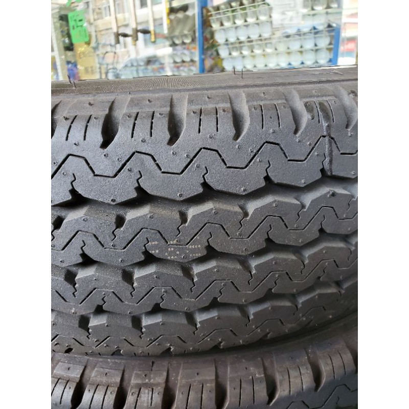 195/75R16C廠牌型號是：瑪吉斯輪胎MAXXIS UE-168，二手六顆，全新一顆，2020年10月第三周台灣製造