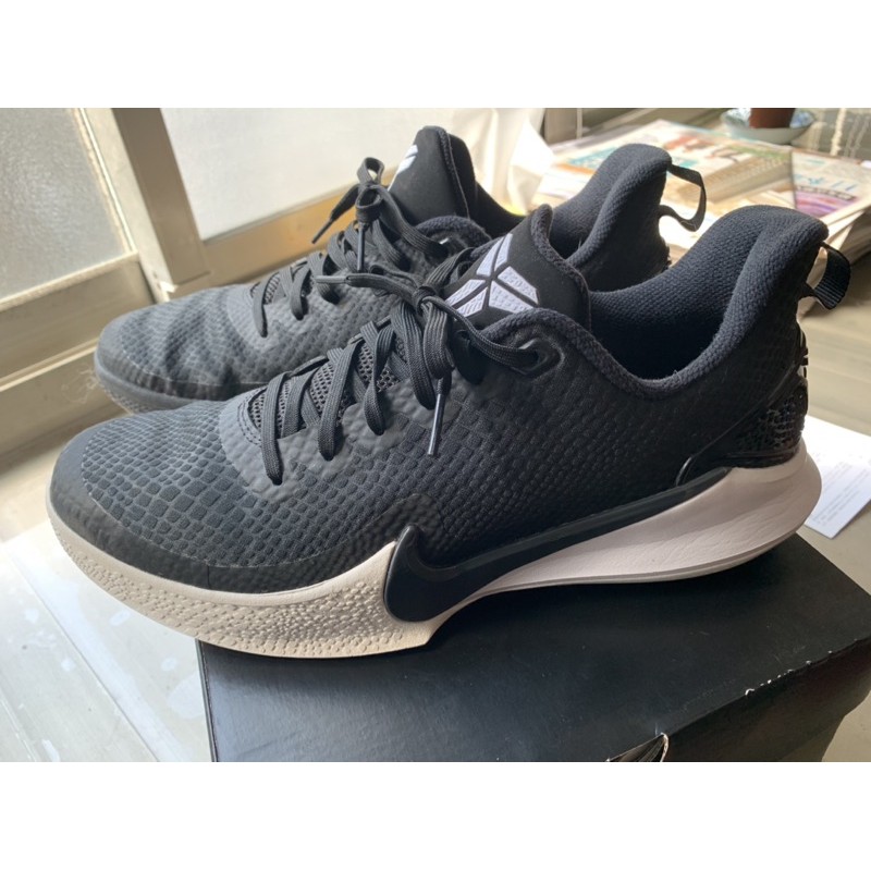 Nike MAMBA FOCUS EP KOBE男籃球鞋 黑白