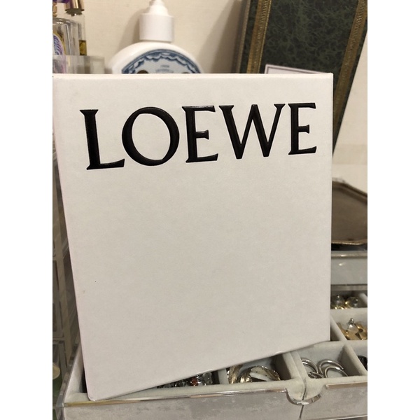 LOEWE 皮夾紙盒(二手)