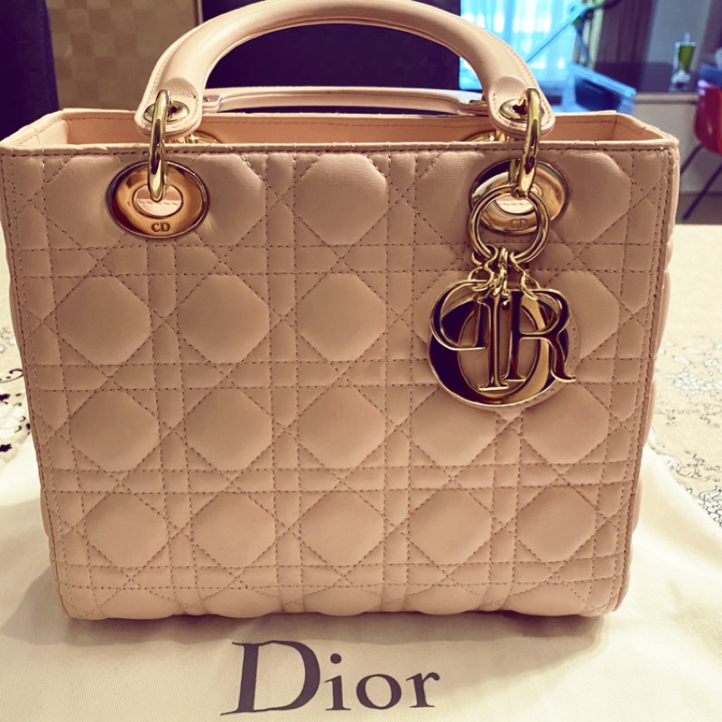 限Norahbaby，全新真品Dior～粉色Lady Dior 中款5格小羊皮黛妃包