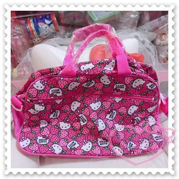 ♥小花花日本精品♥Hello Kitty 旅行袋行李袋外出袋收納大空間可斜背附背袋滿版草莓大臉粉色 42118008