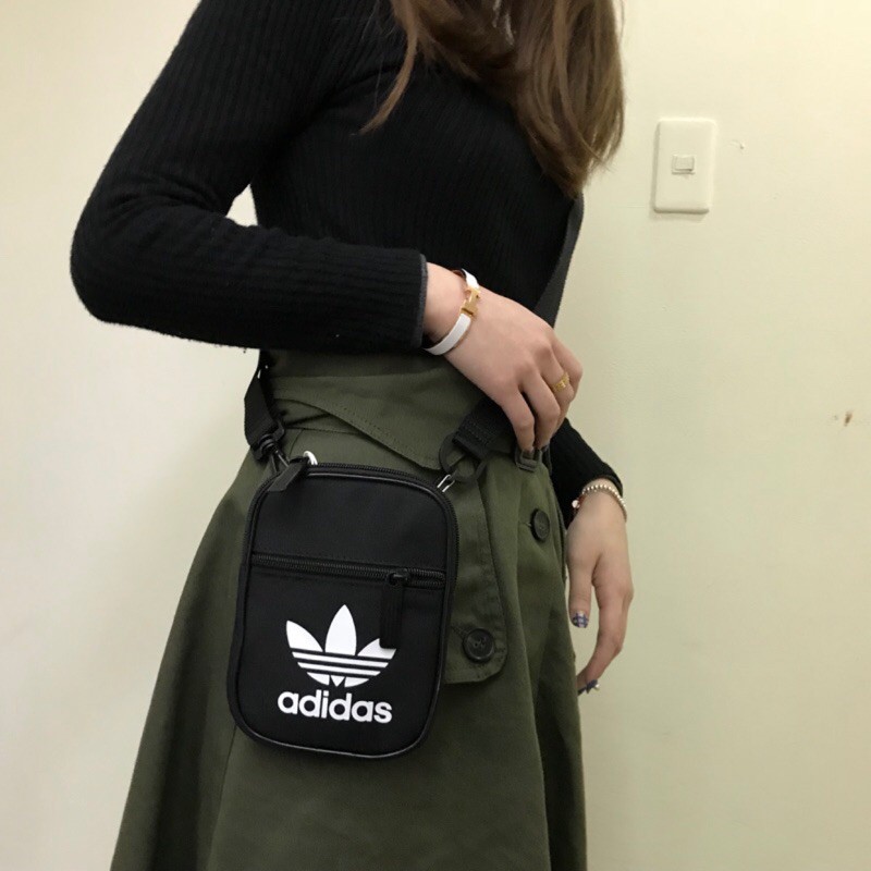 adidas trefoil flight bag