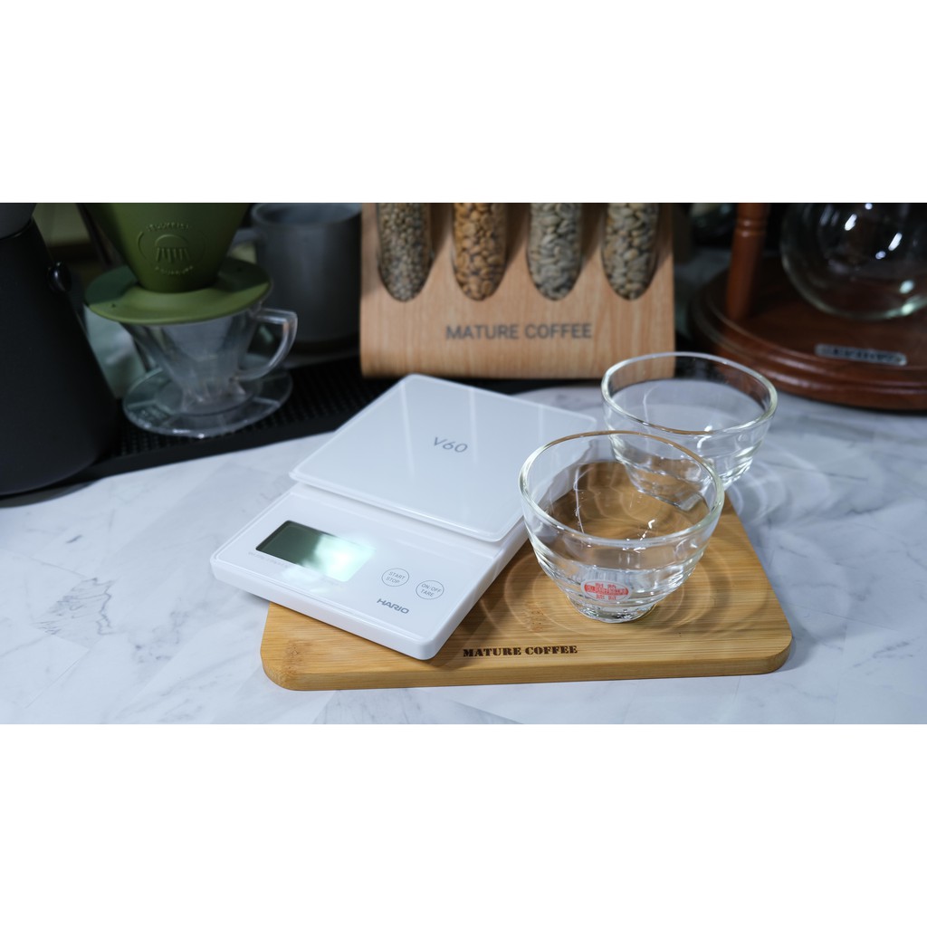 免運-HARIO 專業電子秤 手沖咖啡秤 琉璃白 VSTG-2000W 保固一年 贈耐熱玻璃杯兩入+測試電池