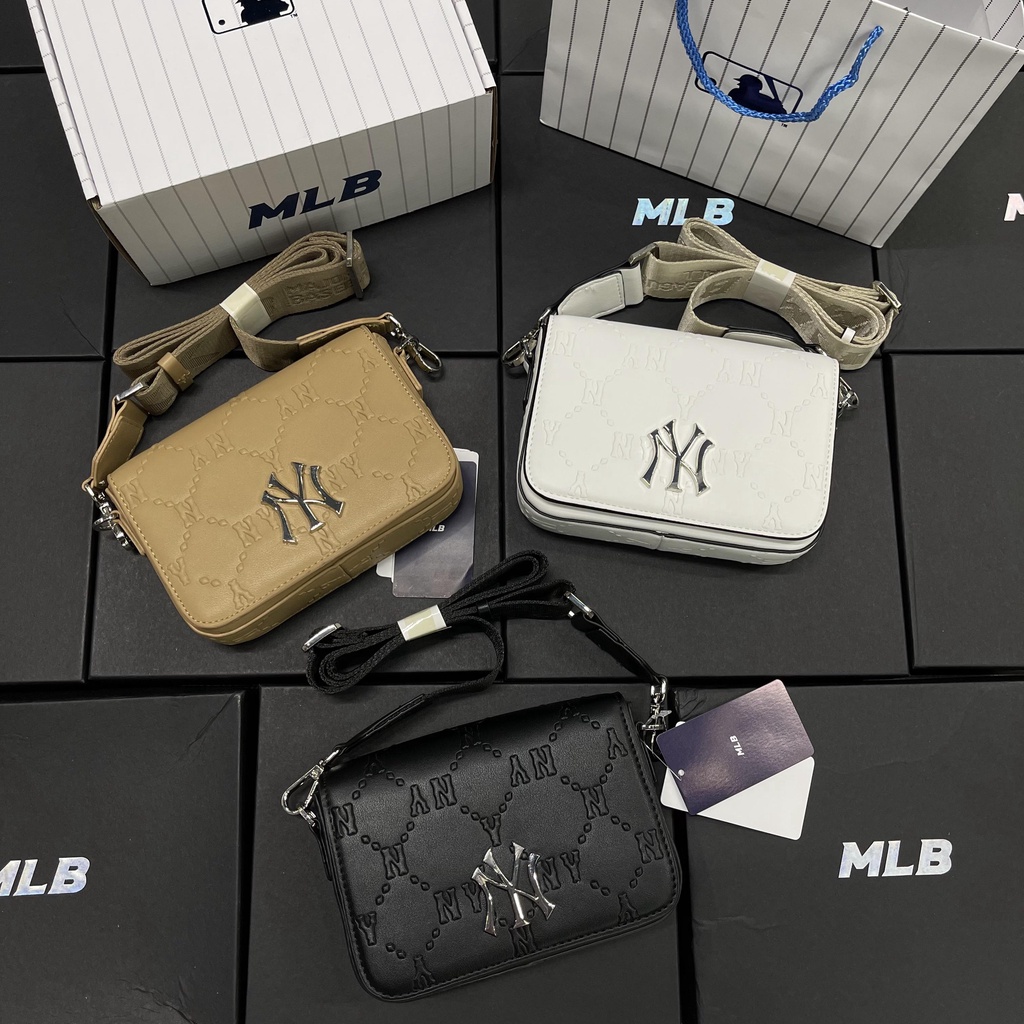 [真實視頻] Mlb Monogram Diamond Embo 迷你交叉包紐約洋基隊 - 產品