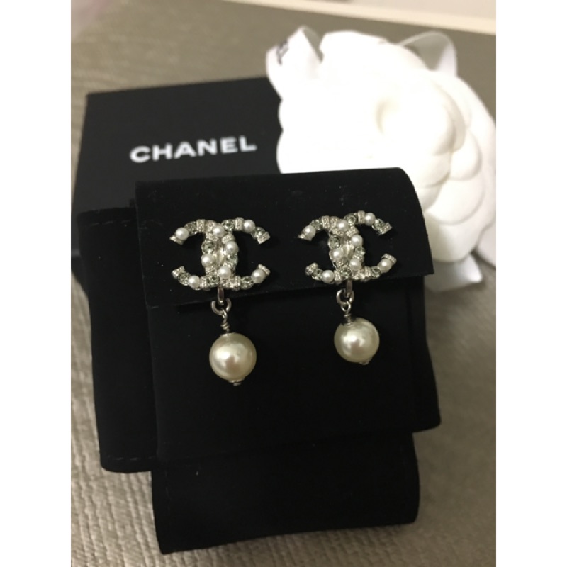 Chanel 夾式珍珠耳環（暫保留至7/22）