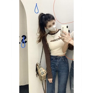 正肩T恤女長袖2022年鞦季新款撞色修身打底衫內搭短款緊身上衣鞦 女生衣著 歐美女裝 辣妹穿搭NANA Studio💕