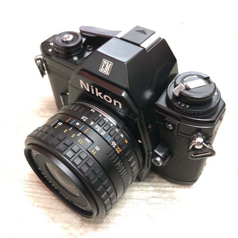 限時特賣 Nikon EM + Nikon 35mm f2.5 ais 小瑕廣角鏡