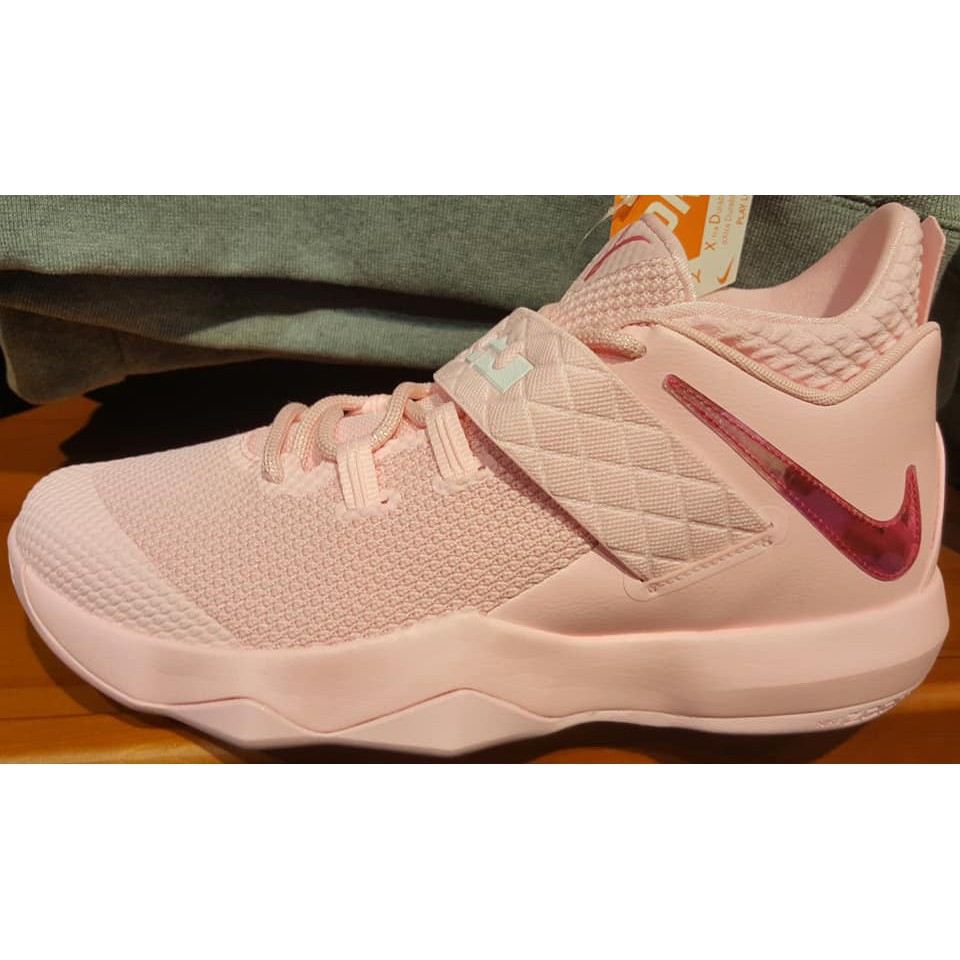 缺貨 2018 三月 NIKE AMBASSADOR X KAY YOW XDR 籃球鞋 粉 乳癌 AH9655-600