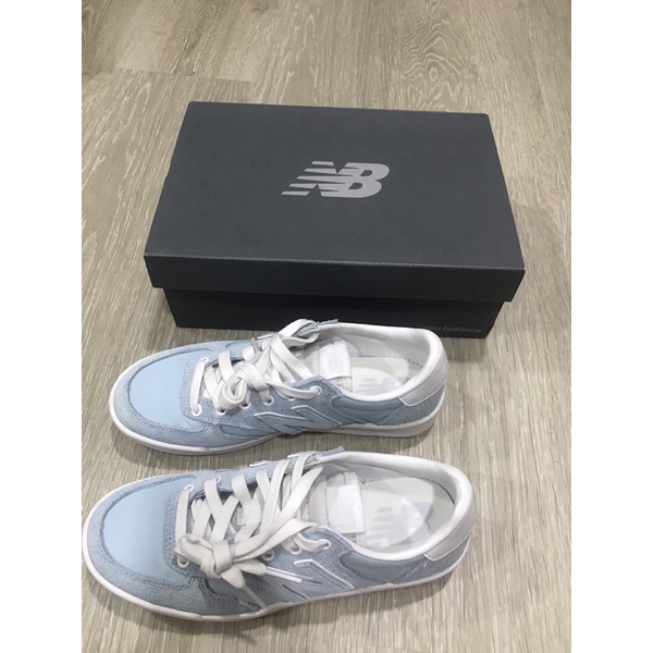 全新！保證正品！超美水藍色麂皮22.5～new balance wrt300hc