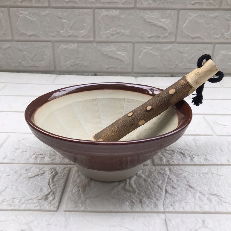 鍋碗瓢盆餐具日本進口6寸磨缽(可磨山藥.芝麻.擂茶.磨粉磨泥)---附木棒    圓