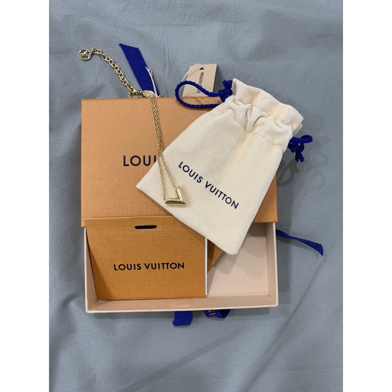 LV Louis Vuitton ESSENTIAL V 項鏈