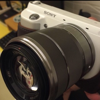 sony-白色單眼相機