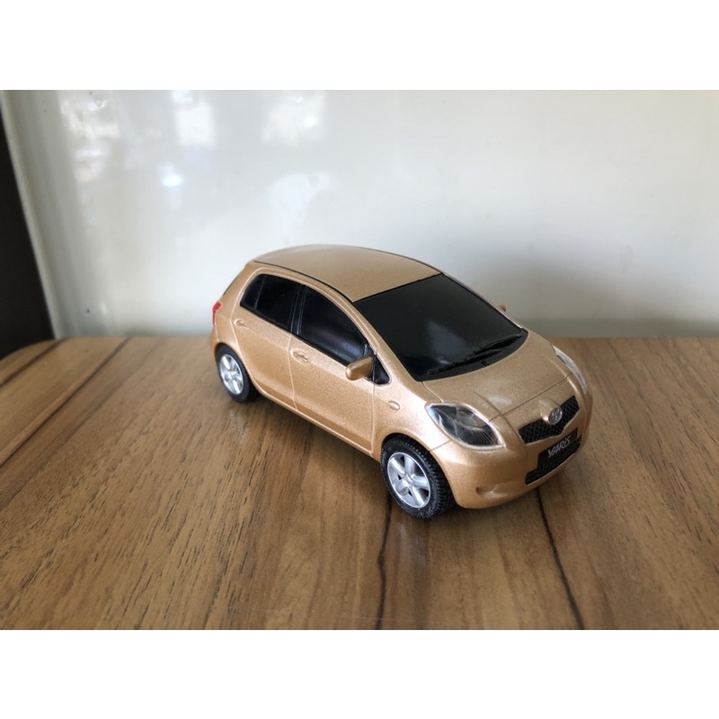 2007 豐田 Toyota Yaris 1:32 迴力車 模型車