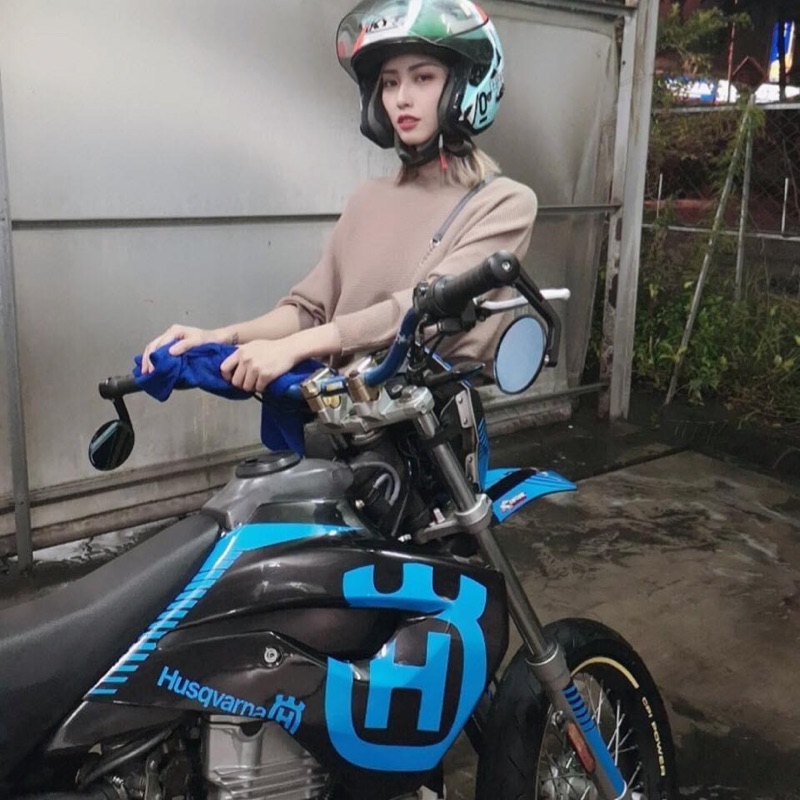 自售cpi Sm250 捷穎滑胎車越野車林道fmf排氣管虎鯊堡原廠側刻原廠鏡子原廠大燈類ktm大燈