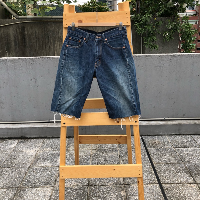 W30 寬版 520 深色 Levi’s 牛仔短褲 二手牛仔短褲 二手 levis 直筒 寬 七分牛仔褲