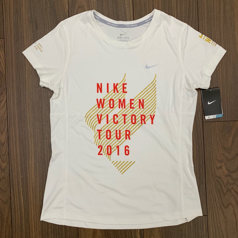 Nike 2016 Women run Taipei 路跑完賽T dry fit L號 吊牌未拆