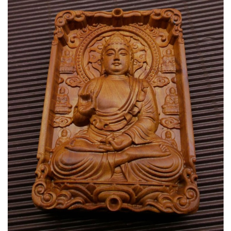滿月圓肖楠—阿彌陀佛～ 雕刻精細、栩栩如生且閃花、重油、由頂級滿月圓肖楠木料製成