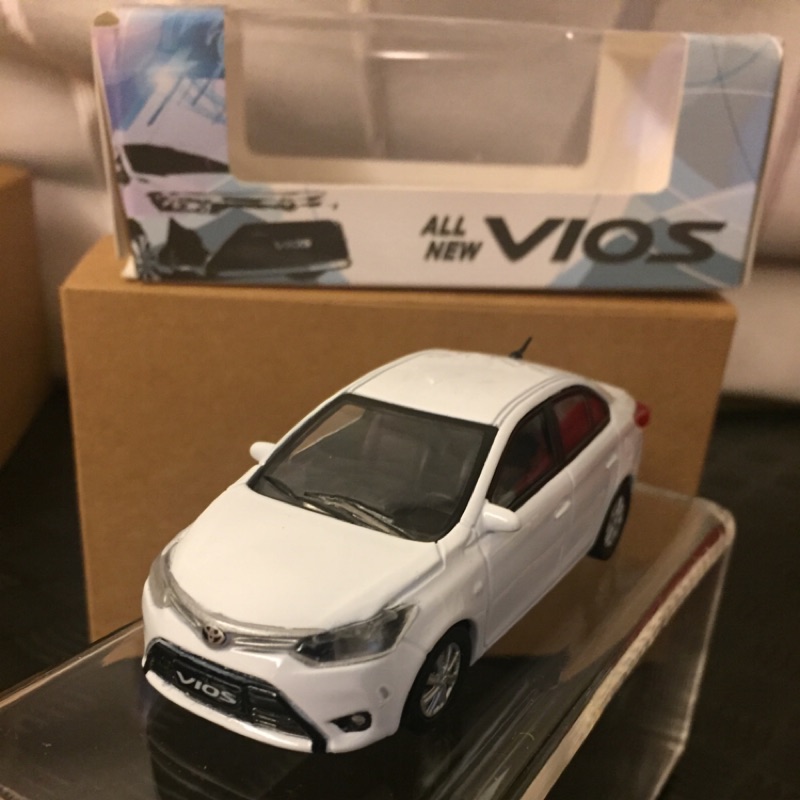 tomica toyota vios