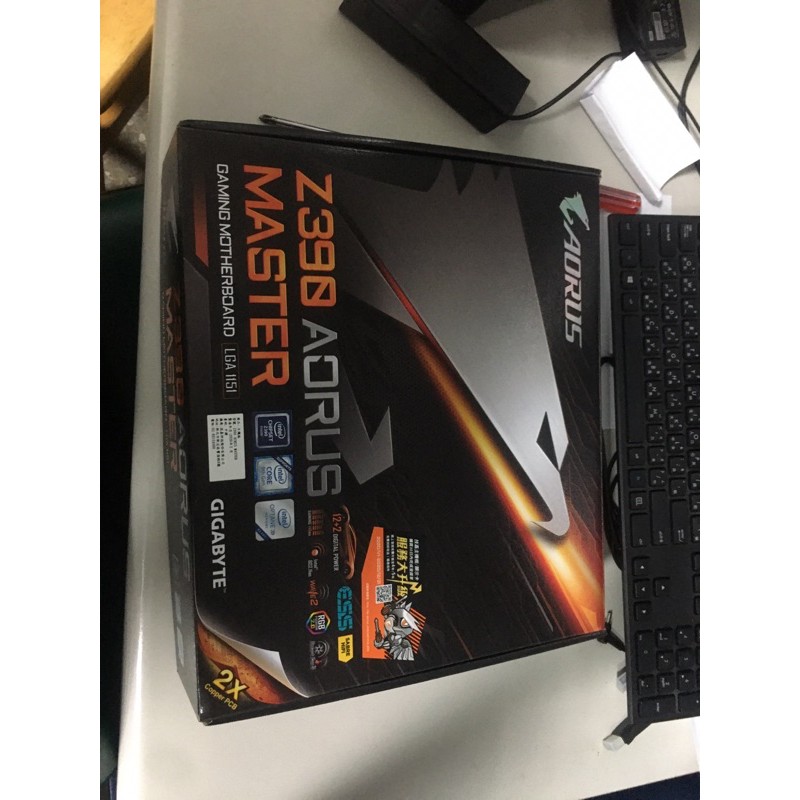 技嘉 Gigabyte z390 AORUS MASTER