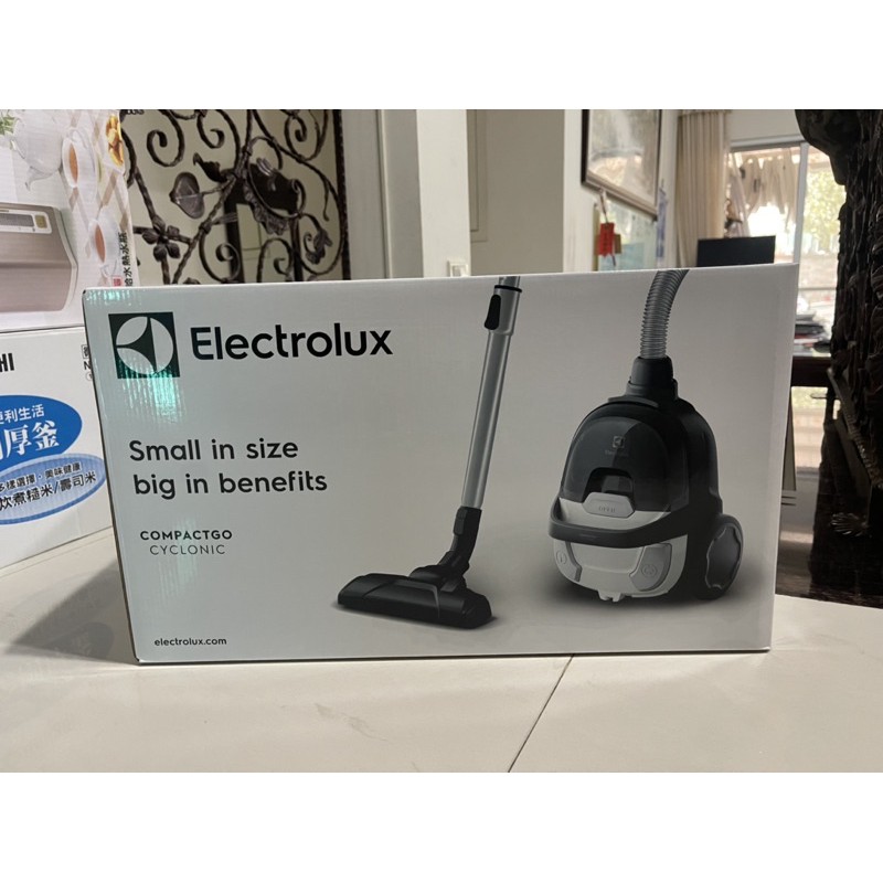 Electrolux 伊萊克斯小旋風吸塵器  Z1232 450W