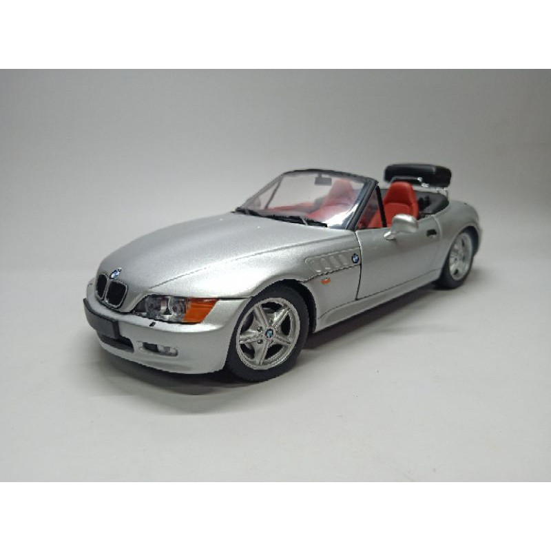 Ut Models 1 18 1 18 Bmw Z3 稀有背包版 蝦皮購物