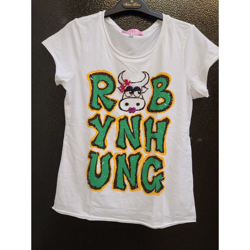 Robyn 洪英妮設計服飾佰貨專櫃品牌