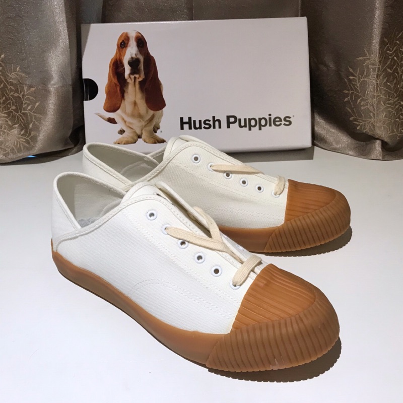 全新 【 Hush Puppies 】秋冬穿搭咖啡白帆布鞋 （26號）
