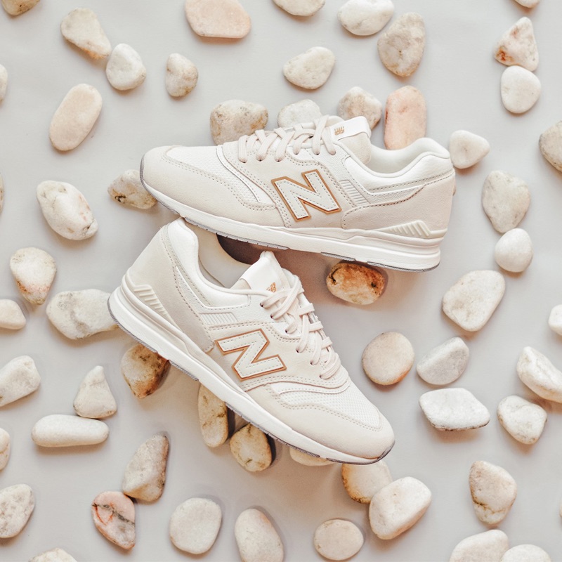 預購New balance 697 杏色白奶油米麂皮韓 