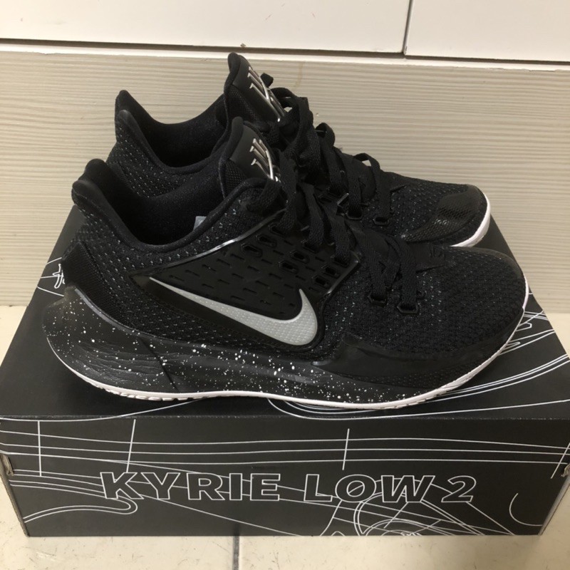 Kyrie Low 2 黑 US8.5