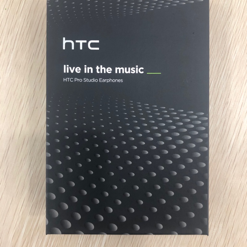 HTC 高傳真雙驅動環繞音效耳機 MAX500 黑色
