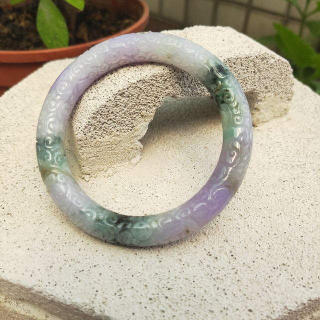 緬甸玉a貨濃紫飄花圓骨雕鐲17 5圍 蝦皮購物