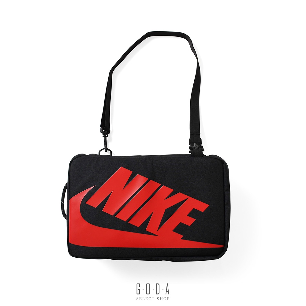 【NIKE SHOES BOX BAG】手提鞋袋(運動必備) 鞋盒樣式｜經典 黑紅 DA7337-010 GODA 夠搭