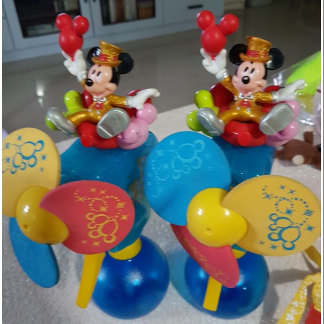 迪士尼樂園米奇噴水風扇+ 一堆小公仔+小熊維尼玩偶