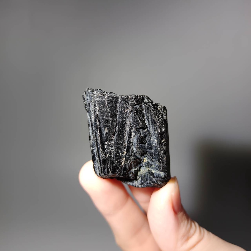 能量星球✳黑碧璽 Black Tourmaline 電氣石 Schorl 原礦