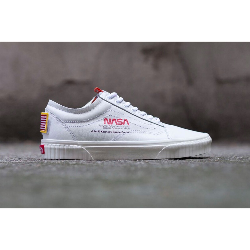 VANS x NASA OLD SKOOL 宇航員 皮革  低筒 白［VN0A38G1UP9］