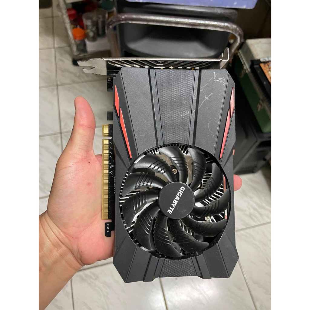 技嘉顯示卡故障品GTX1050Ti