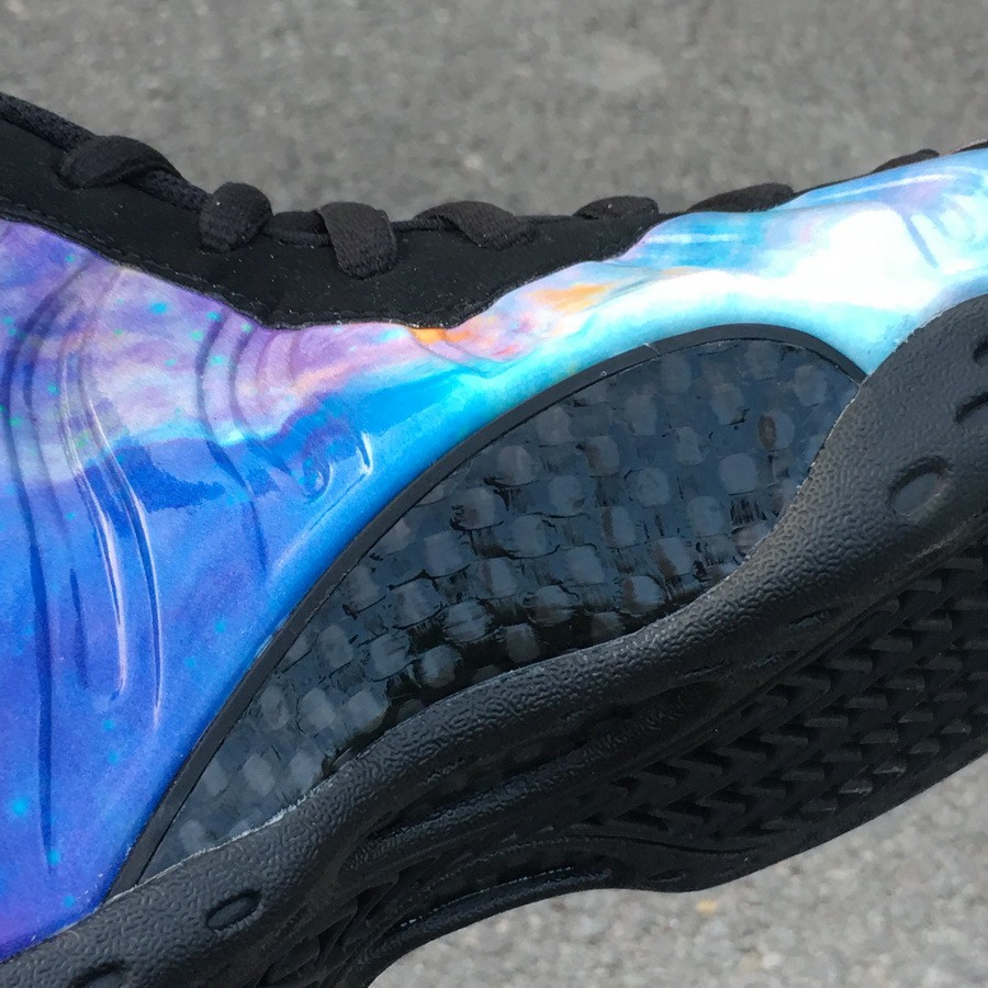 Nike Air Foamposite One Cough Drop 2007 in 2020 Nike ...